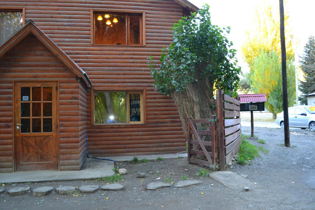 Camping Y Hostal El Ovejero Ел Калафате Екстериор снимка