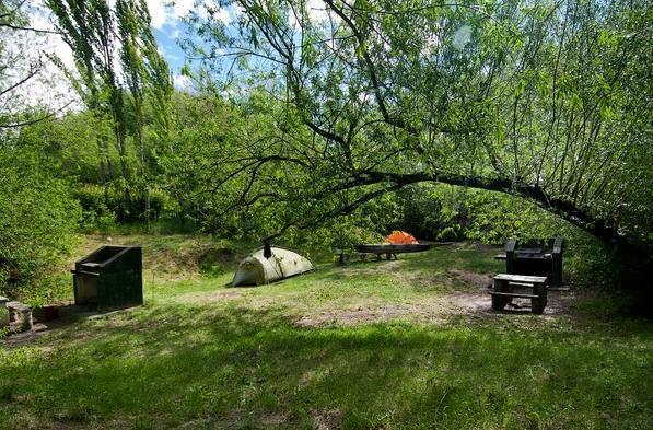 Camping Y Hostal El Ovejero Ел Калафате Екстериор снимка