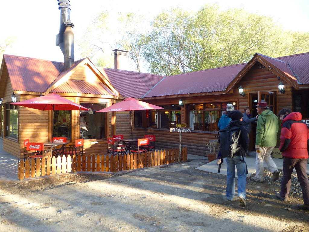 Camping Y Hostal El Ovejero Ел Калафате Екстериор снимка