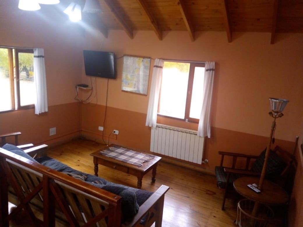 Camping Y Hostal El Ovejero Ел Калафате Екстериор снимка