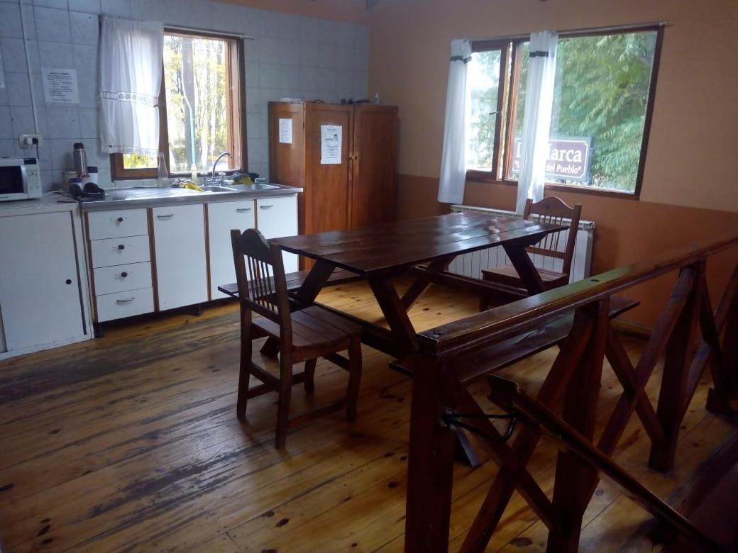 Camping Y Hostal El Ovejero Ел Калафате Екстериор снимка