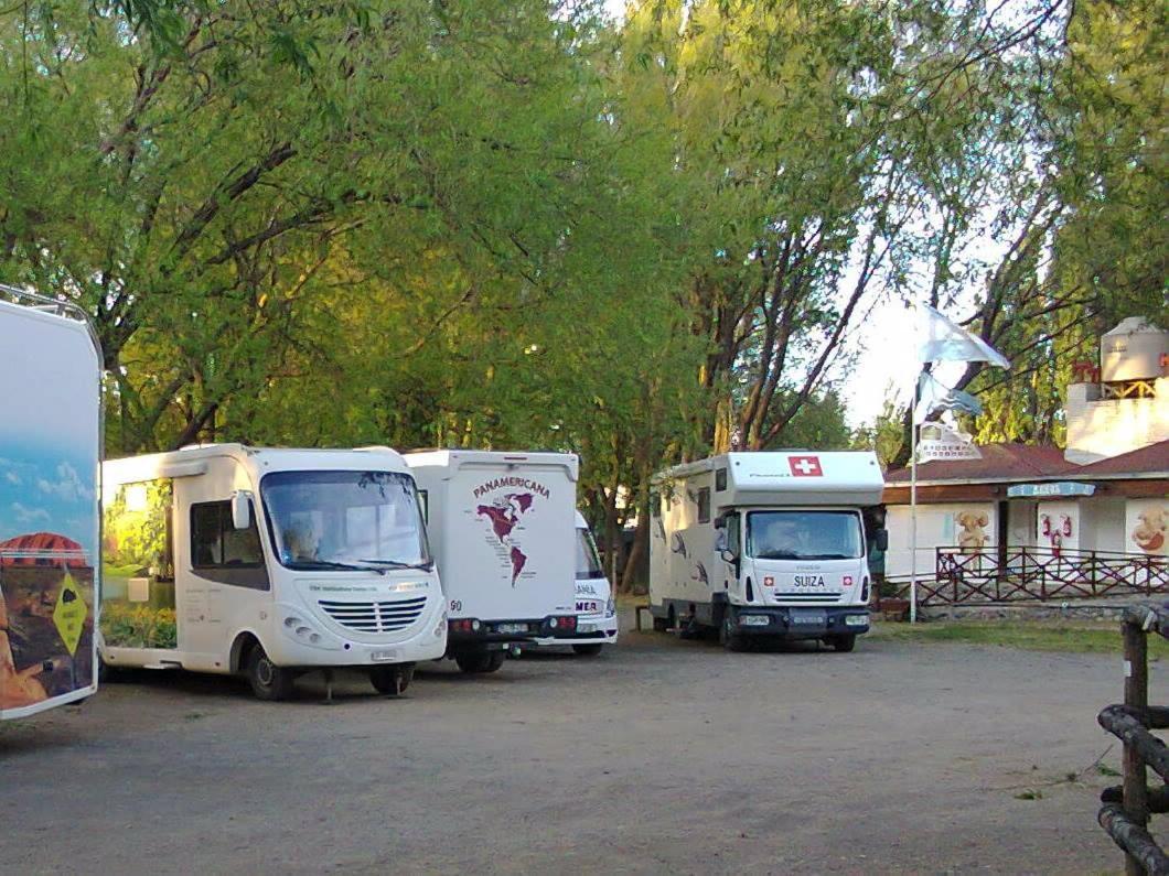 Camping Y Hostal El Ovejero Ел Калафате Екстериор снимка