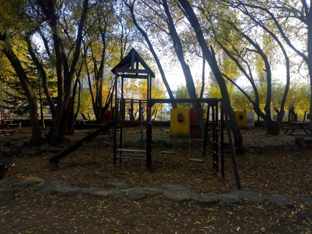 Camping Y Hostal El Ovejero Ел Калафате Екстериор снимка