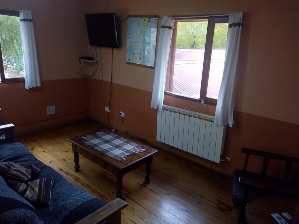 Camping Y Hostal El Ovejero Ел Калафате Екстериор снимка