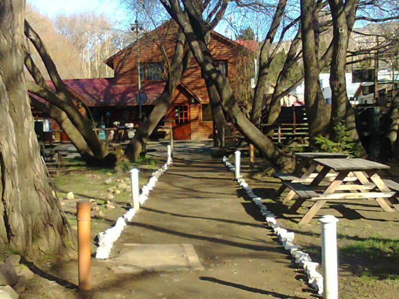 Camping Y Hostal El Ovejero Ел Калафате Екстериор снимка